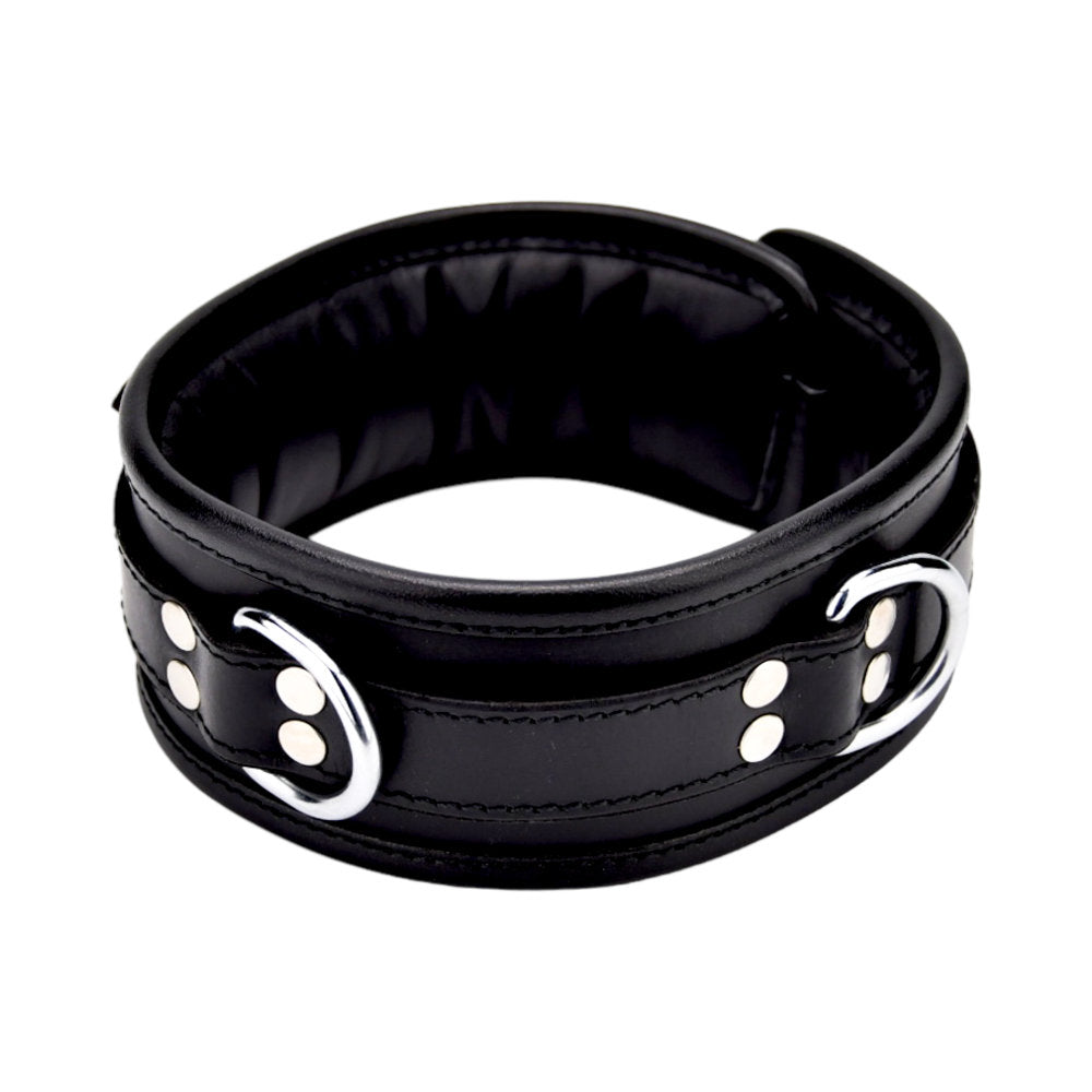 bound-leather-collar