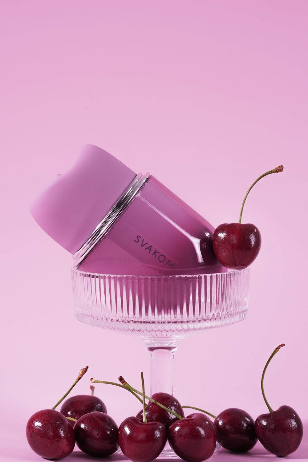 svakom-klitty-dual-action-licking-and-suction-stimulator